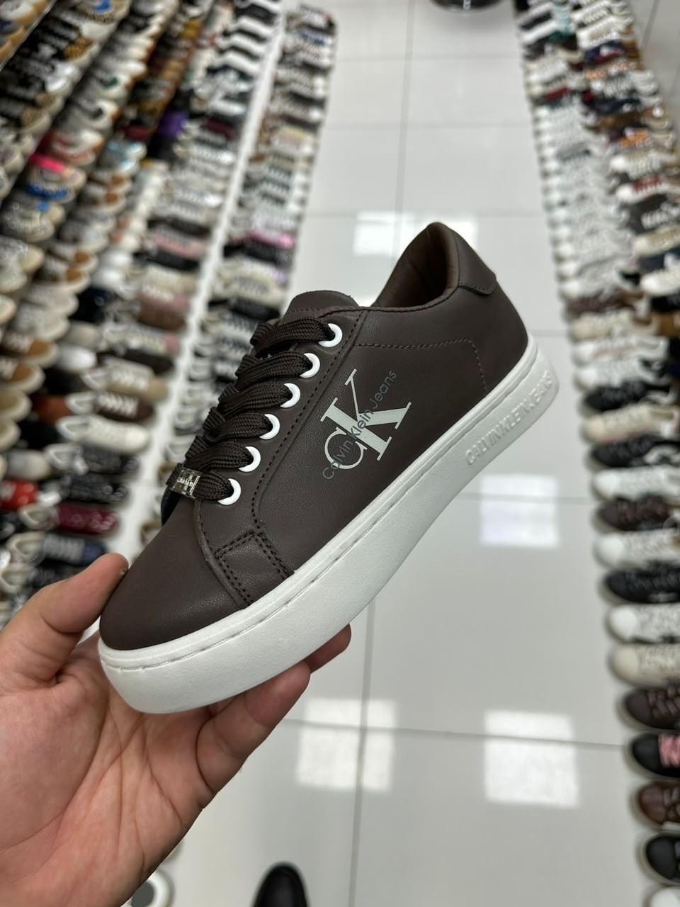 ,кроссовки женскиe,кеды белые,кроссовки мужские calvin klein,белые кроссовки