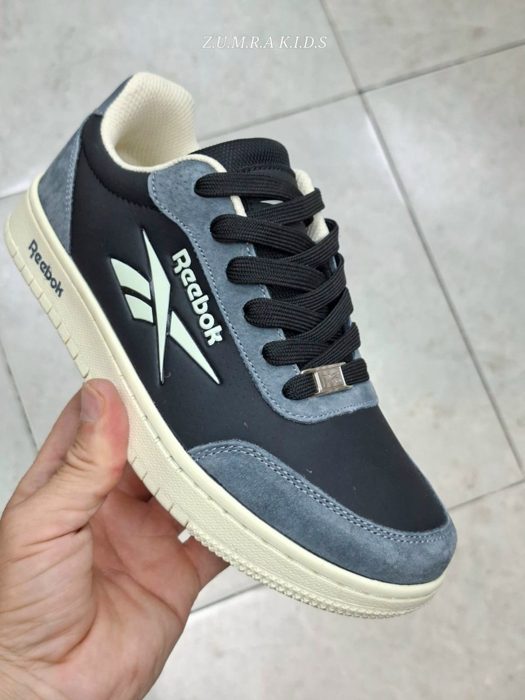 кроссовки мужские adidas,кроссовки adidas,зимние кроссовки adidas в28054,кроссовки мужские зимние адидас,