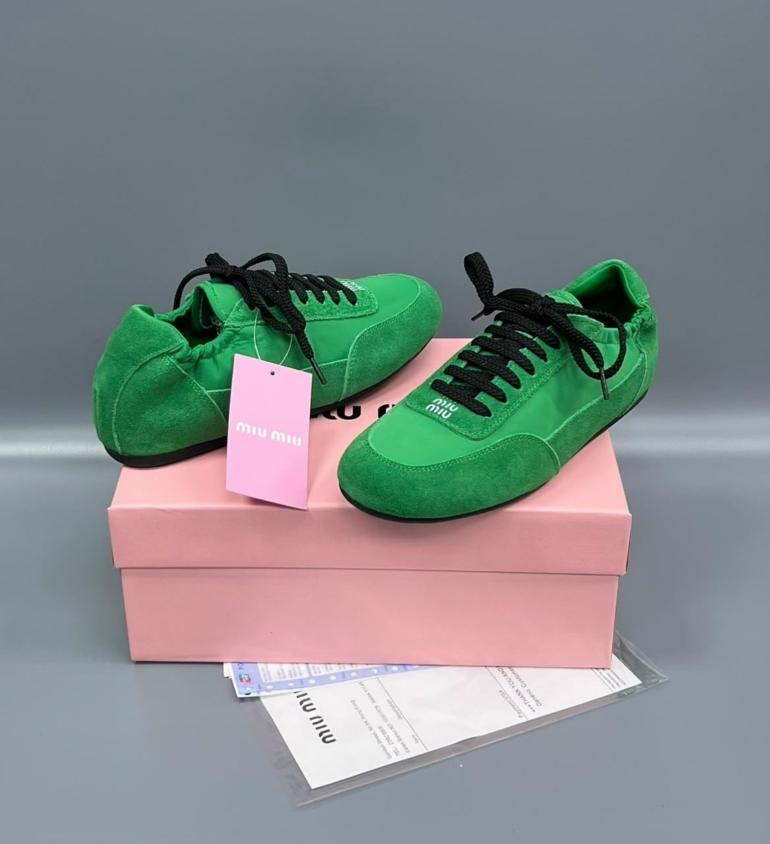 ,женские кроссовки,кроссовки prada,спортивная ,низкие кроссовки
