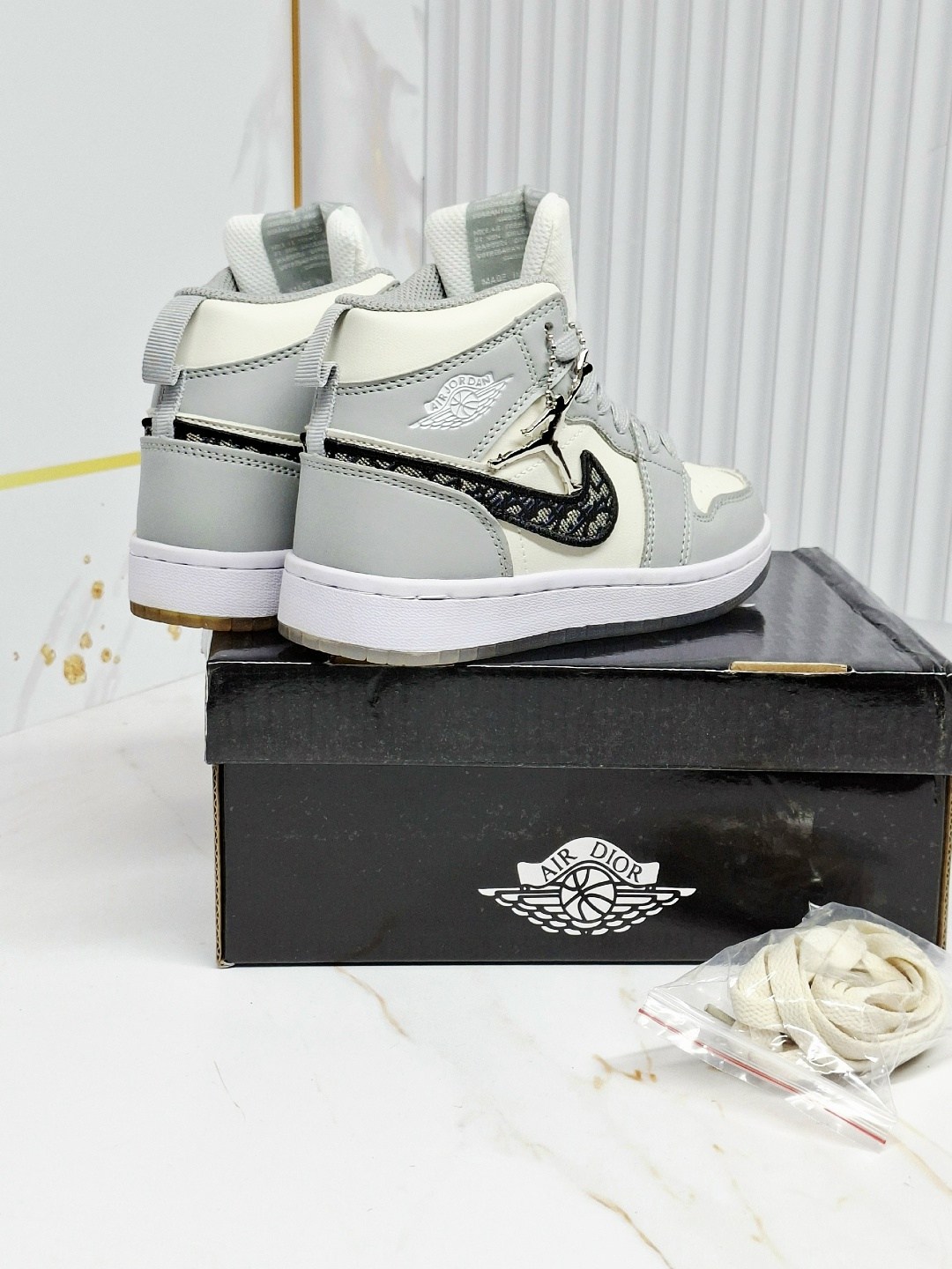кроссовки nike air jordan retro 1 high dior,кроссовки,кеды найк диор,dior кроссовки,кроссовки nike air jordan 1