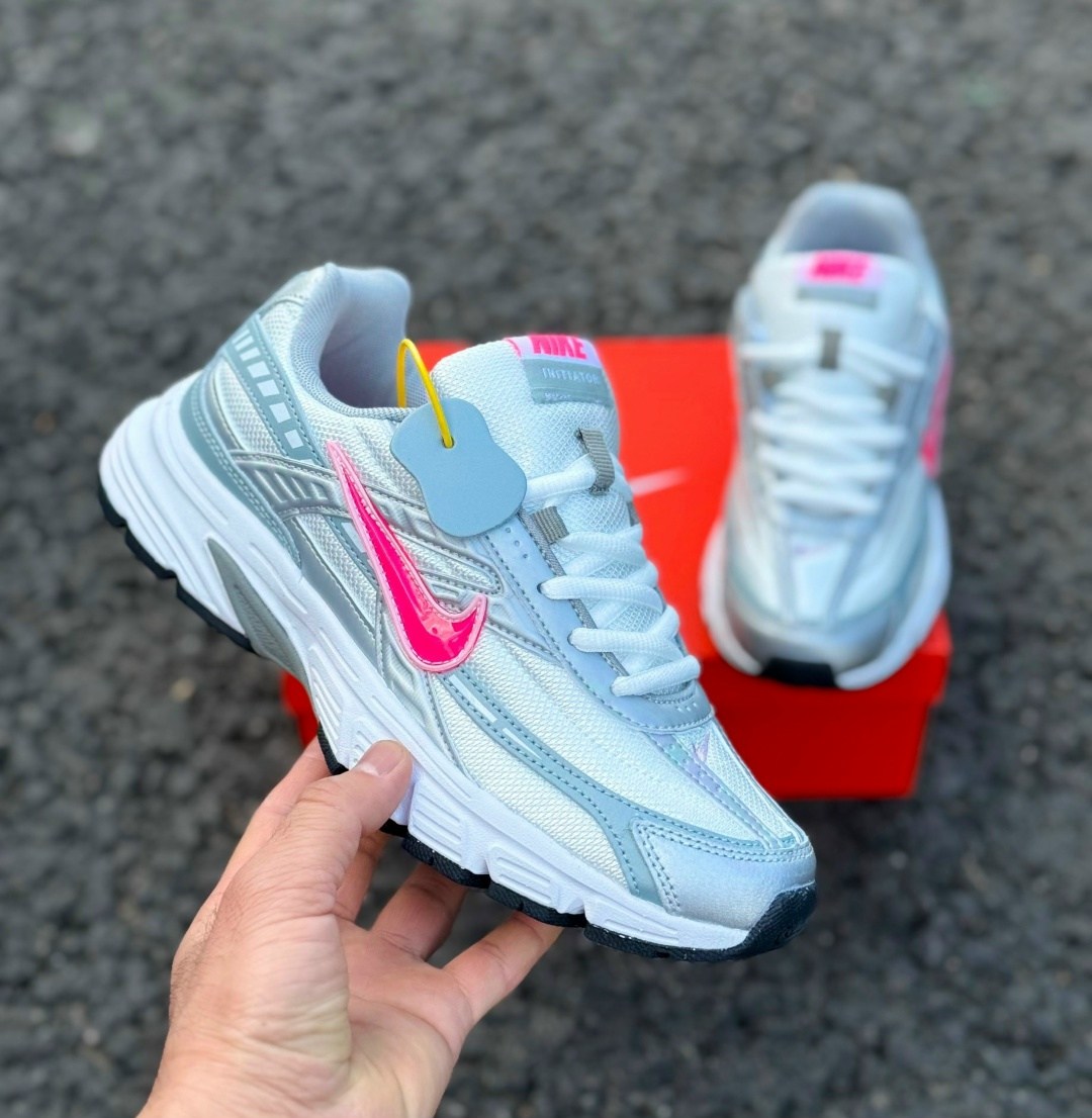 кроссовки,кроссовки повседневные,кроссовки nike,женские кроссовки,спортивные кроссовки