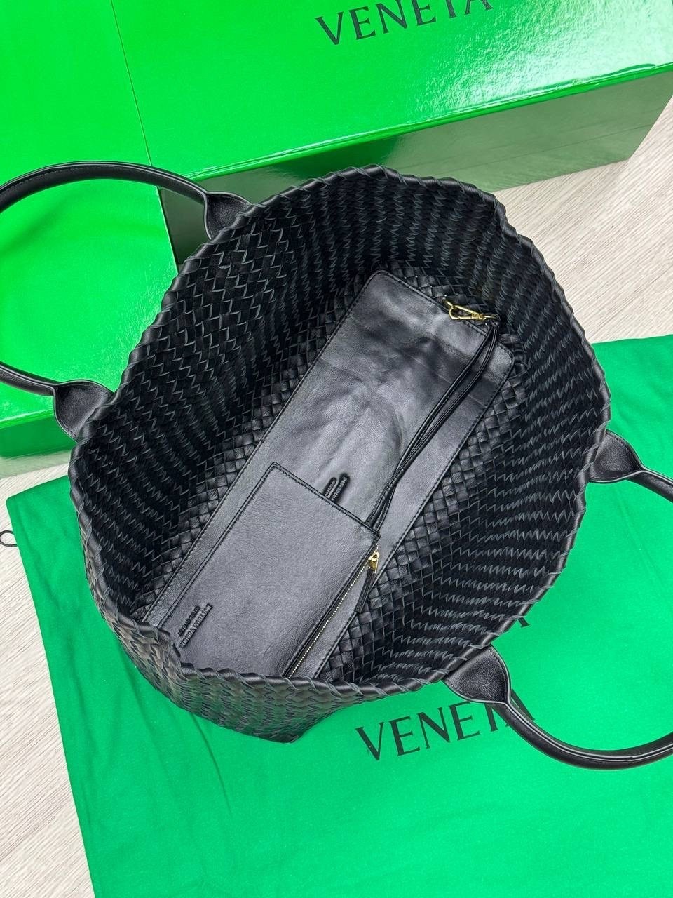 женская кожаная сумка bottega veneta cabat бордовая,сумка bottega veneta,женская сумка bottega veneta cabat,сумка боттега венета,кожаная сумка bottega veneta cabat черная