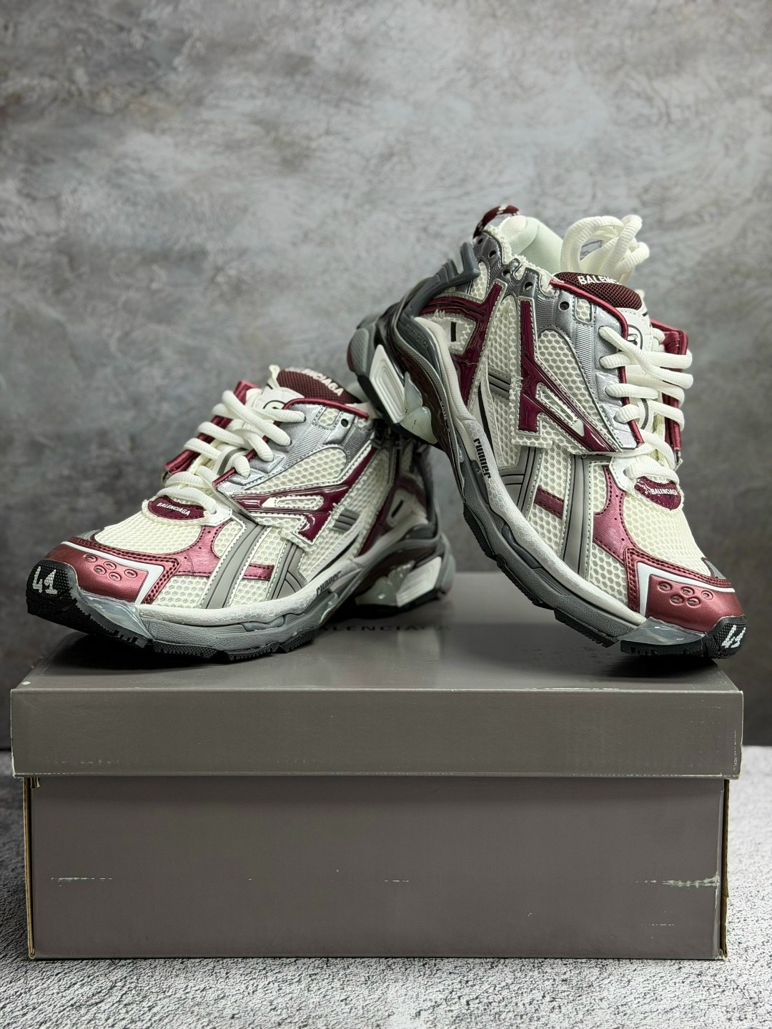 кроссовки balenciaga runner,кроссовки balenciaga runner sneaker burgundy,кроссовки в стиле balenciaga,кроссовки баленсиага раннер,кроссовки balenciaga runner sneaker burgundy красный