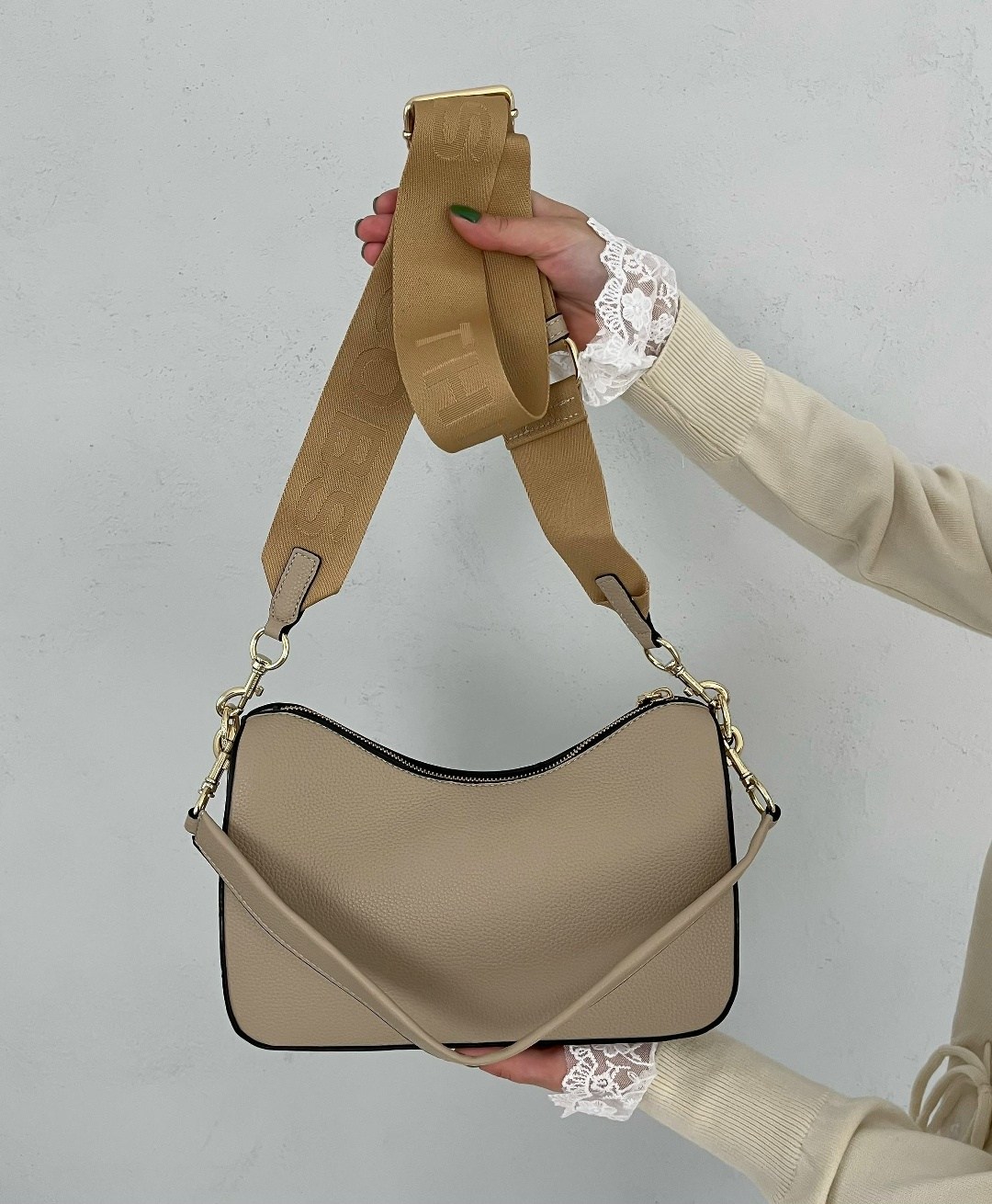 сумка,marc jacobs сумка женская,женская сумка,кожаная сумка хобо merveille coccinelle,сумка женская бежевая
