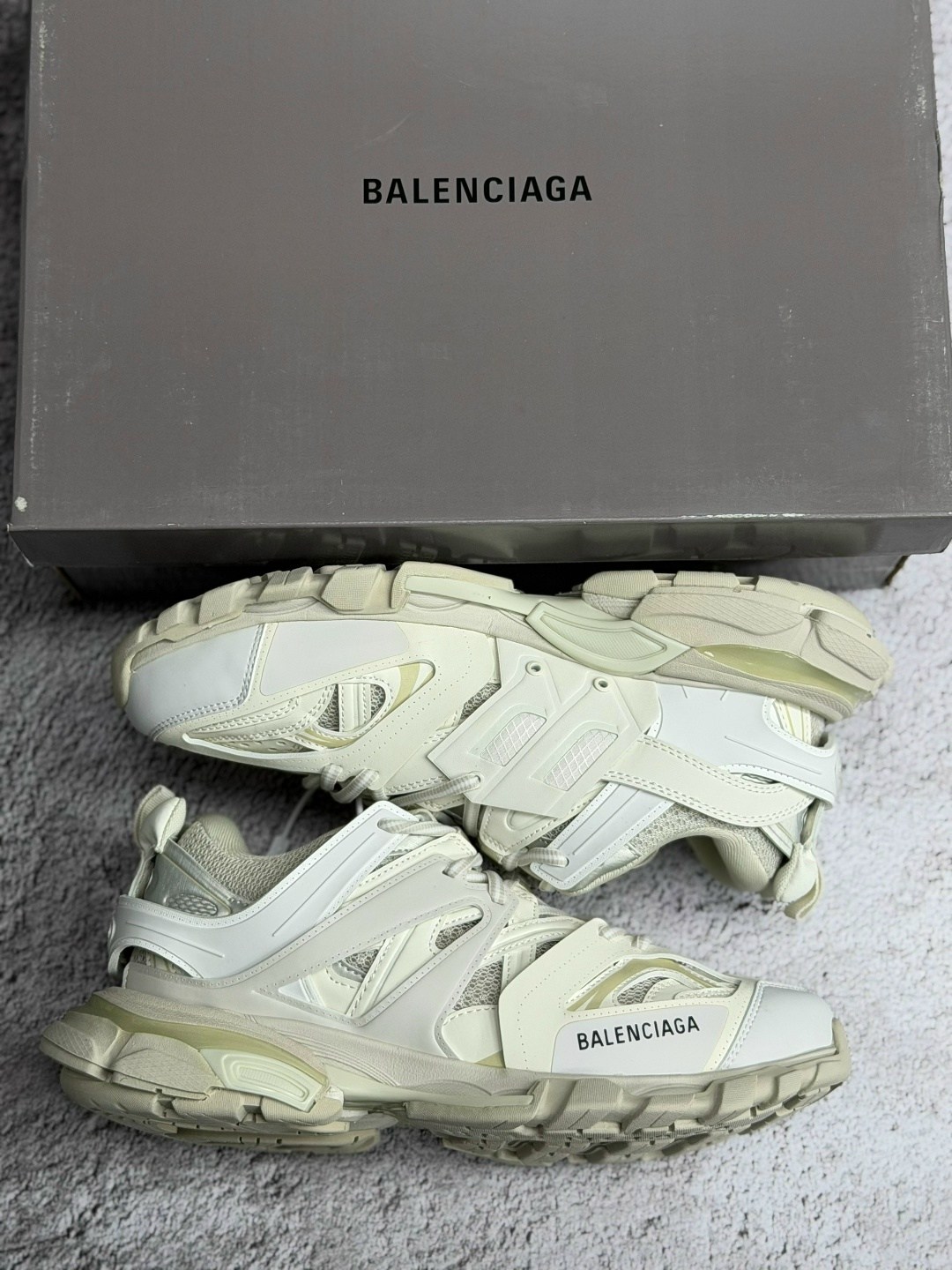 кроссовки balenciaga,кроссовки balenciaga track,кроссовки женские balenciaga,кроссовки мужские "balenciaga track" р. 41-45,мужские весенние кроссовки balenciaga track