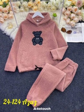 Костюм