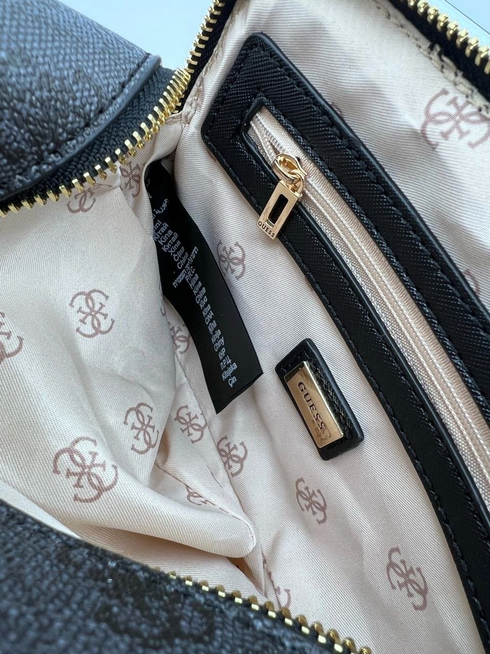 сумка белая guess,сумка guess,guess сумка на плечо,guess сумка на плечо кросс-боди,сумка кросс-боди женская guess hwzg7879140 белая