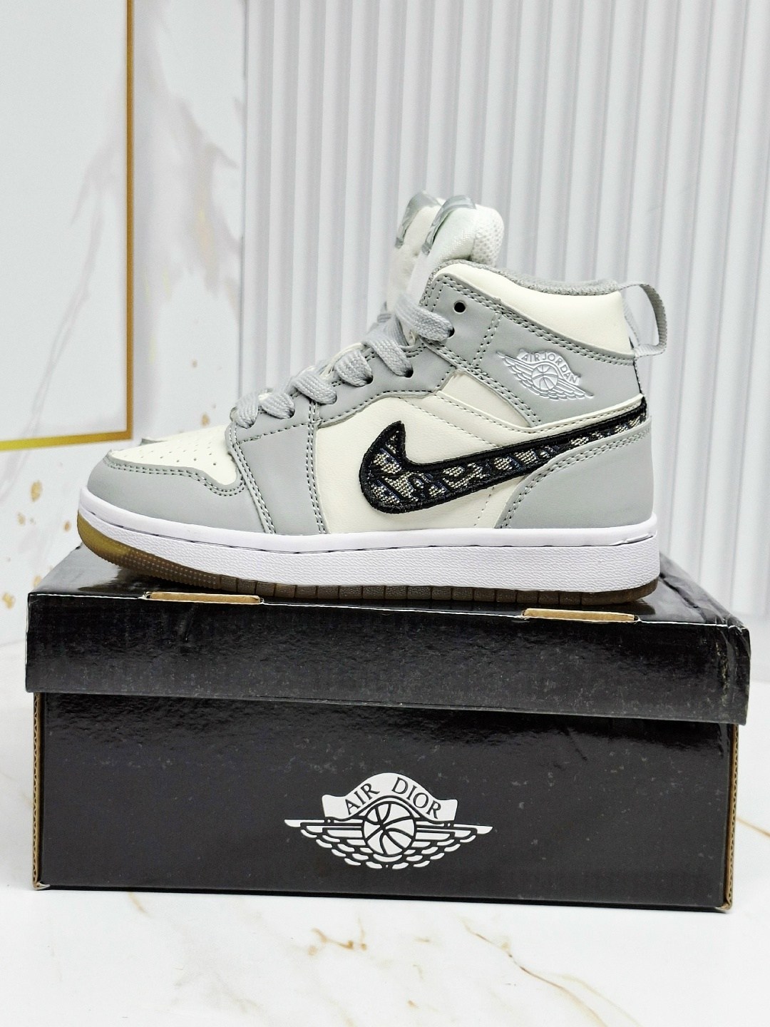 кроссовки nike air jordan retro 1 high dior,кроссовки,кеды найк диор,dior кроссовки,кроссовки nike air jordan 1