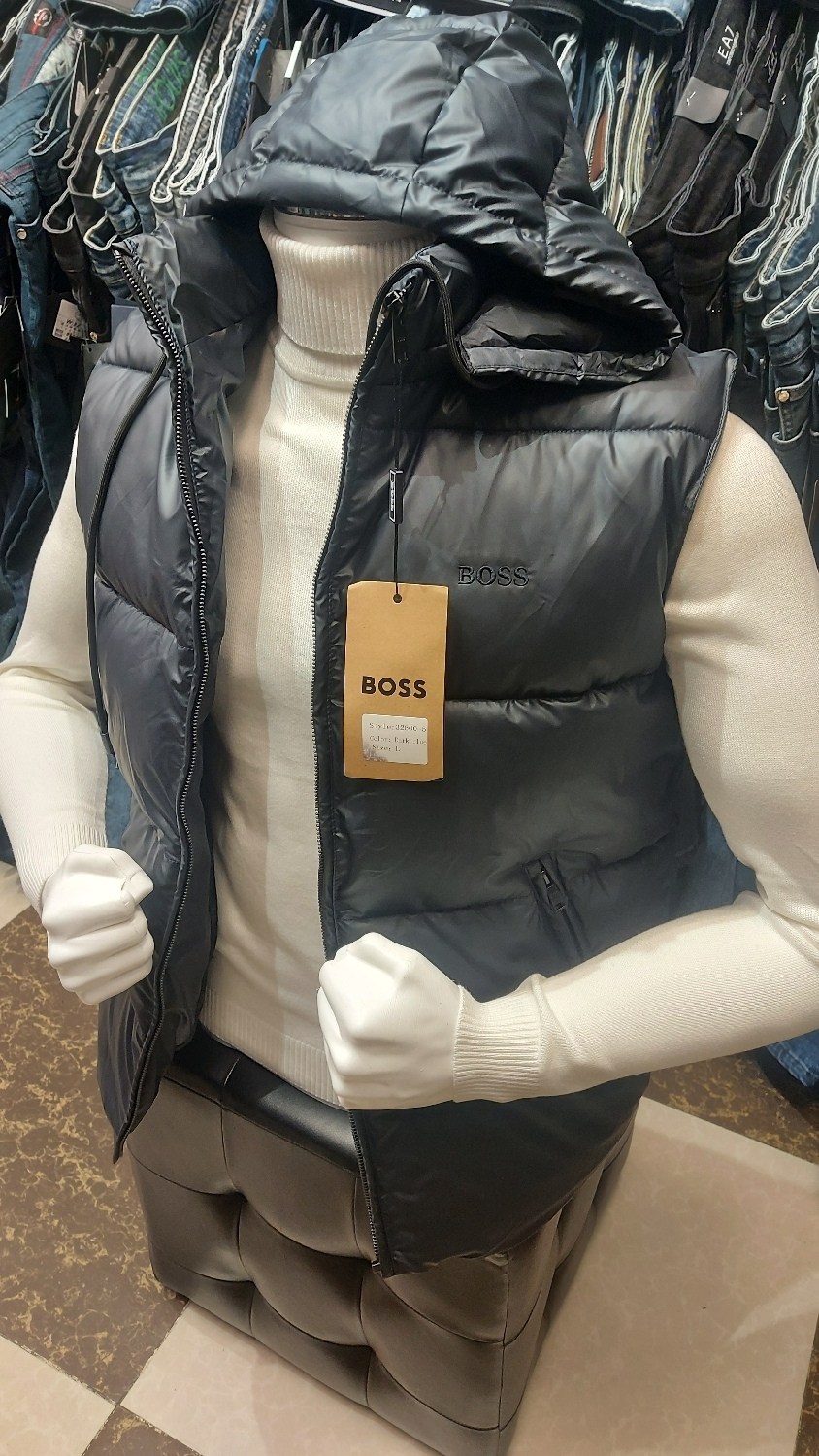 жилет утепленный boss,жилет boss,жилет мужской,жилетка мужская,жилет утепленная