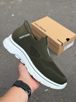 Кроссовки