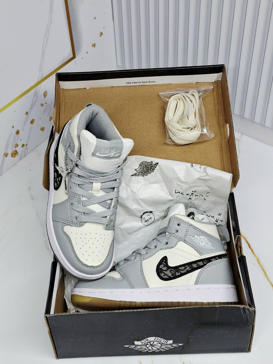 кроссовки nike air jordan retro 1 high dior,кроссовки,кеды найк диор,dior кроссовки,кроссовки nike air jordan 1