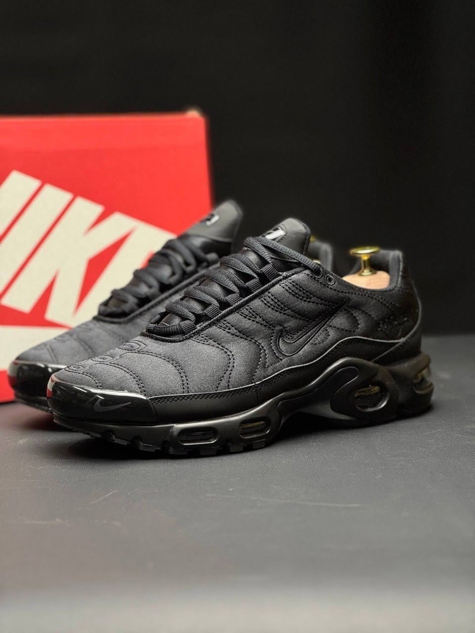кроссовки nike air max plus tn,мужские кроссовки nike air max tn plus,nike air max plus tn,кроссовки nike tn black мужские,кроссовки nike air max tn plus terrascape