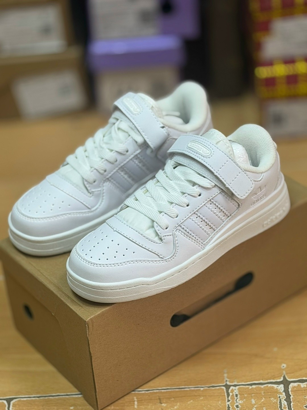 кроссовки adidas,кроссовки женские adidas,кроссовки adidas forum low white,кроссовки adidas originals,кроссовки