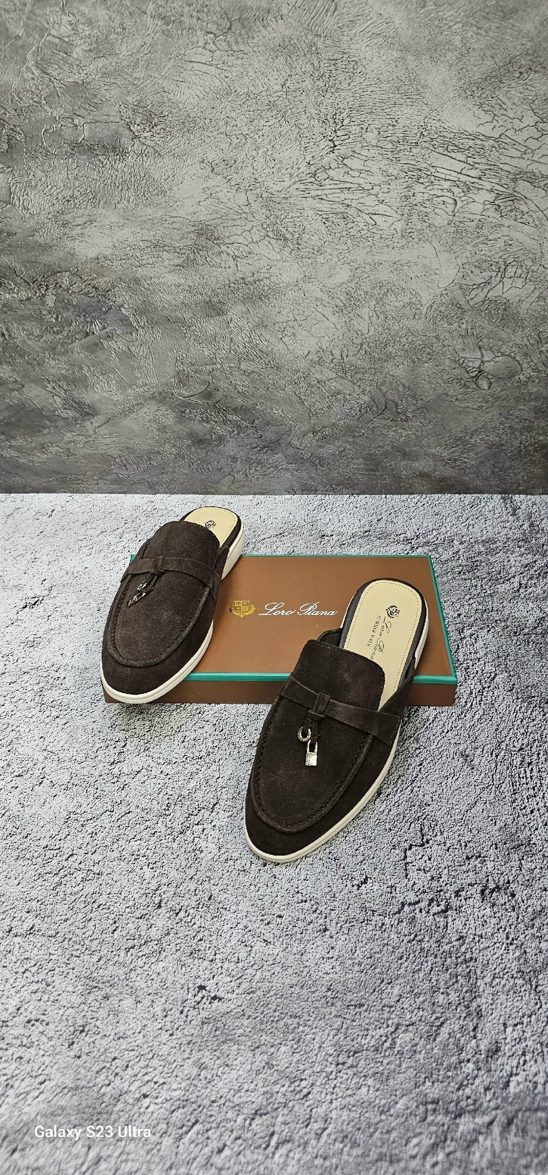 женские замшевые мюли loro piana бежевые,,мюли loro piana,лоферы loro piana,замшевые мюли