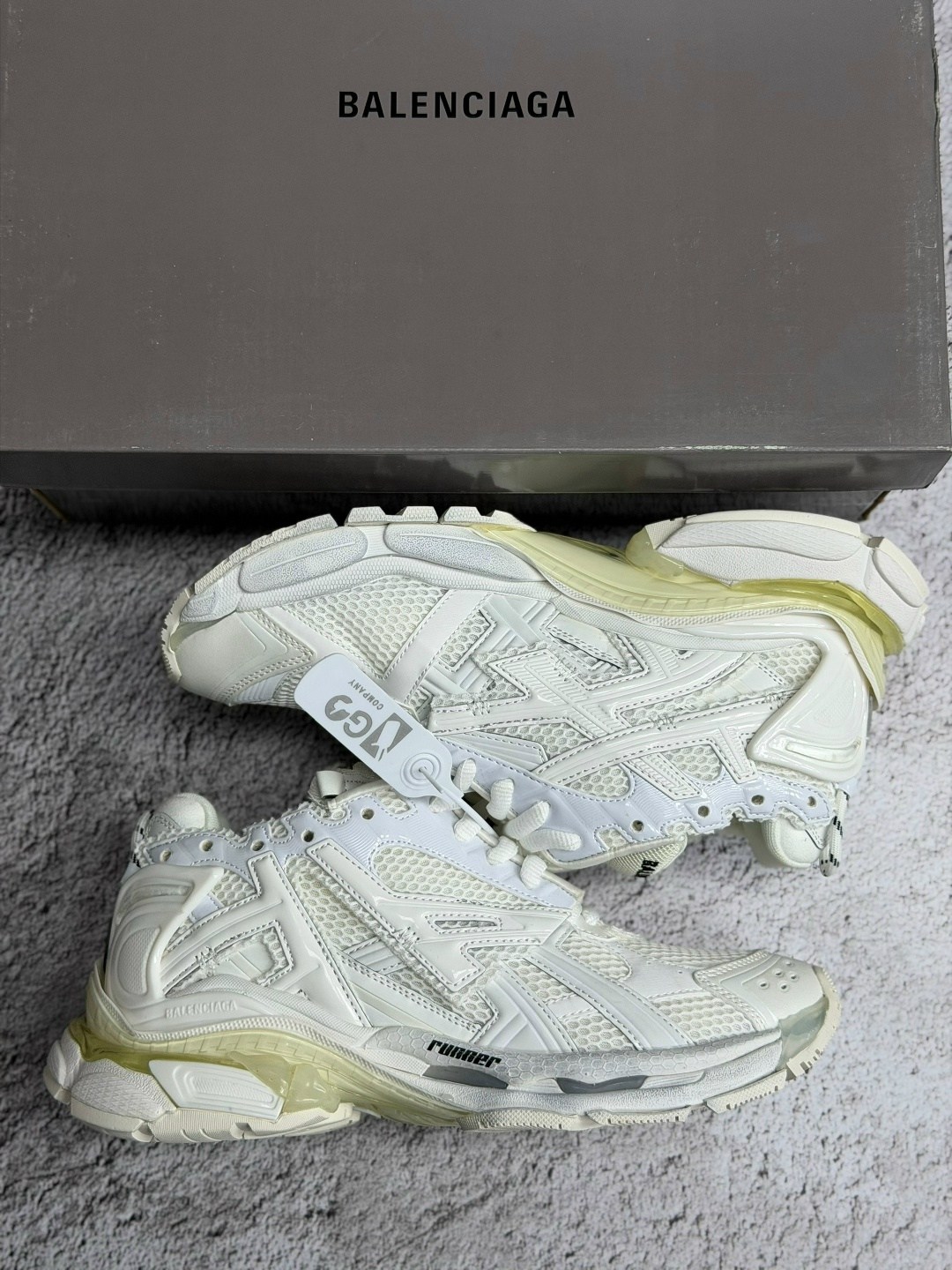 кроссовки balenciaga,кроссовки женские balenciaga,кроссовки balenciaga runner sneaker белый,balenciaga runner sneaker 'white',кроссовки balenciaga runner