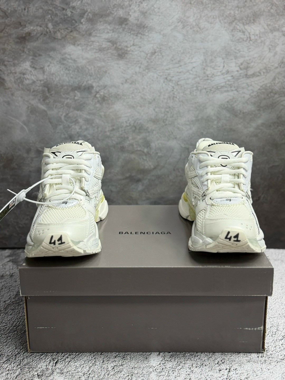 кроссовки balenciaga,кроссовки женские balenciaga,кроссовки balenciaga runner sneaker белый,balenciaga runner sneaker 'white',кроссовки balenciaga runner