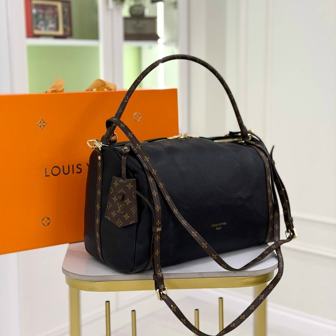 louis vuitton женская сумка,louis vuitton сумка,louis vuitton сумка на плечо,сумка луи виттон полумесяц,louis vuitton сумка полумесяц на плечо