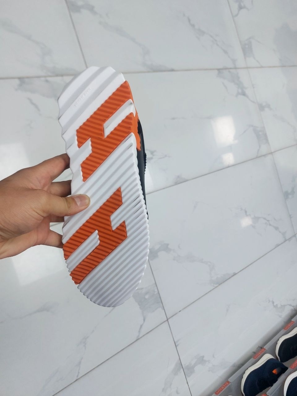 ,кроссовки hermes,кроссовки мужские hermes,кроссовка мужской,мужские кроссовки