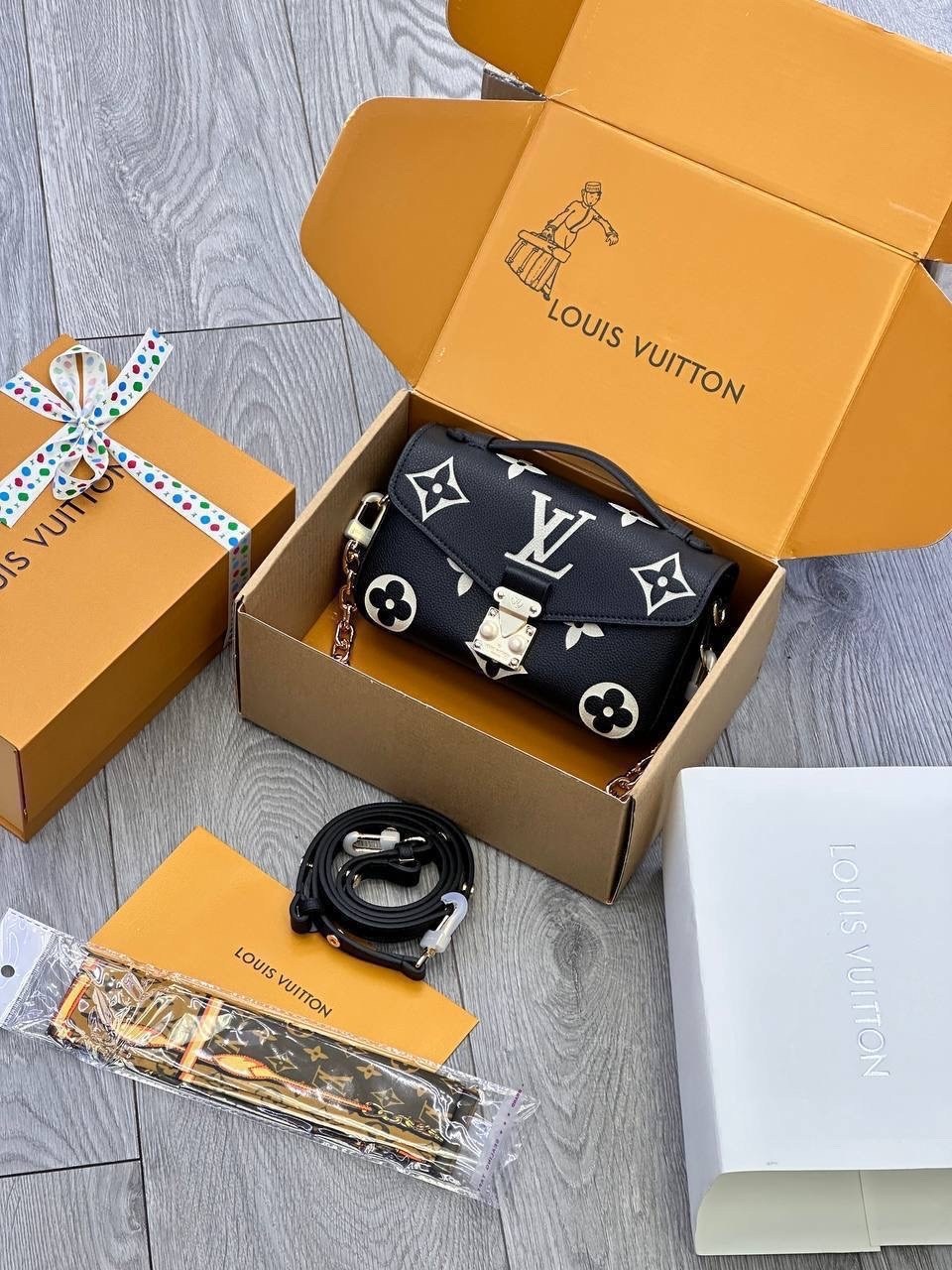 сумка женская louis vuitton,сумка louis vuitton pochette metis east west,сумкa louis vuitton,сумка louis vuitton pochette metis,louis vuitton сумка на плечо