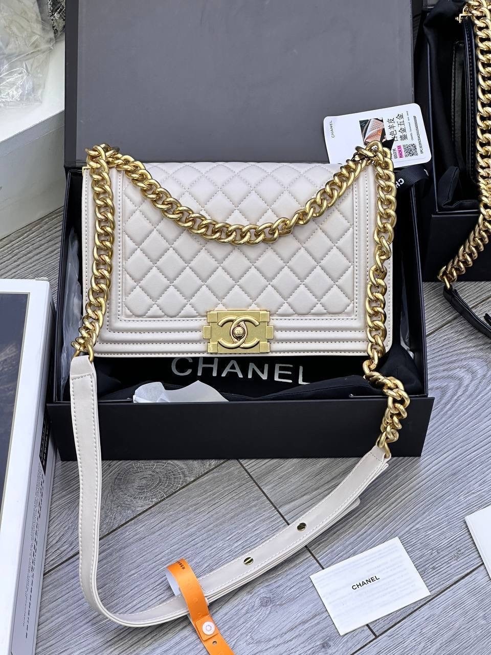 сумка chanel,сумка шанель,женская сумка chanel,классическая сумка chanel,chanel сумка на плечо