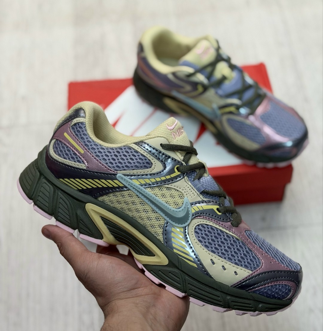 кроссовки,кроссовки nike,женские кроссовки,повседневные кроссовки,кроссовки nike v 5 rnr