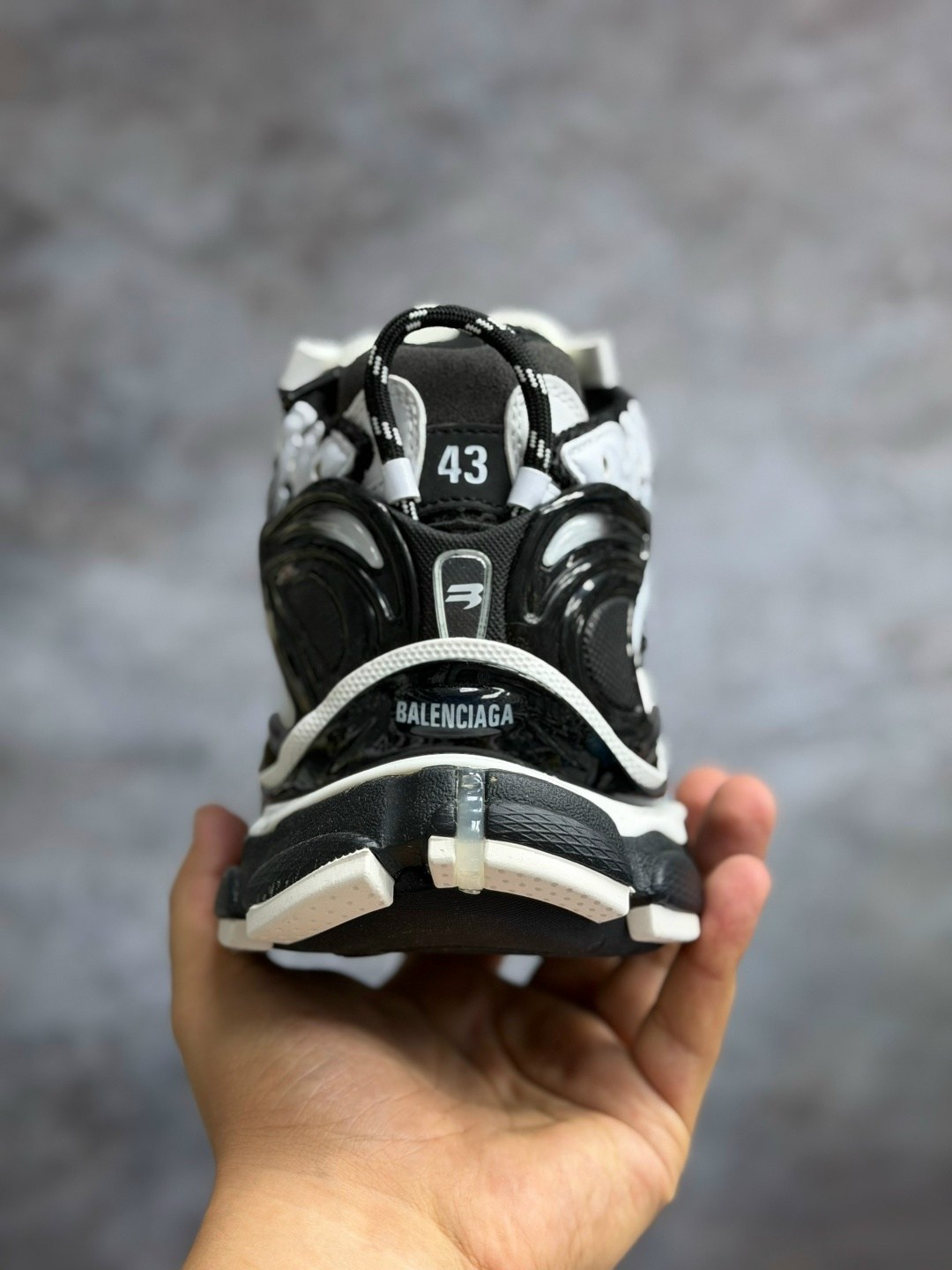 мужские кроссовки balenciaga runner черный белый,баленсиага раннер кроссовки,balenciaga runner sneaker black white,кроссовки balenciaga runner sneaker black white,кроссовки balenciaga runner