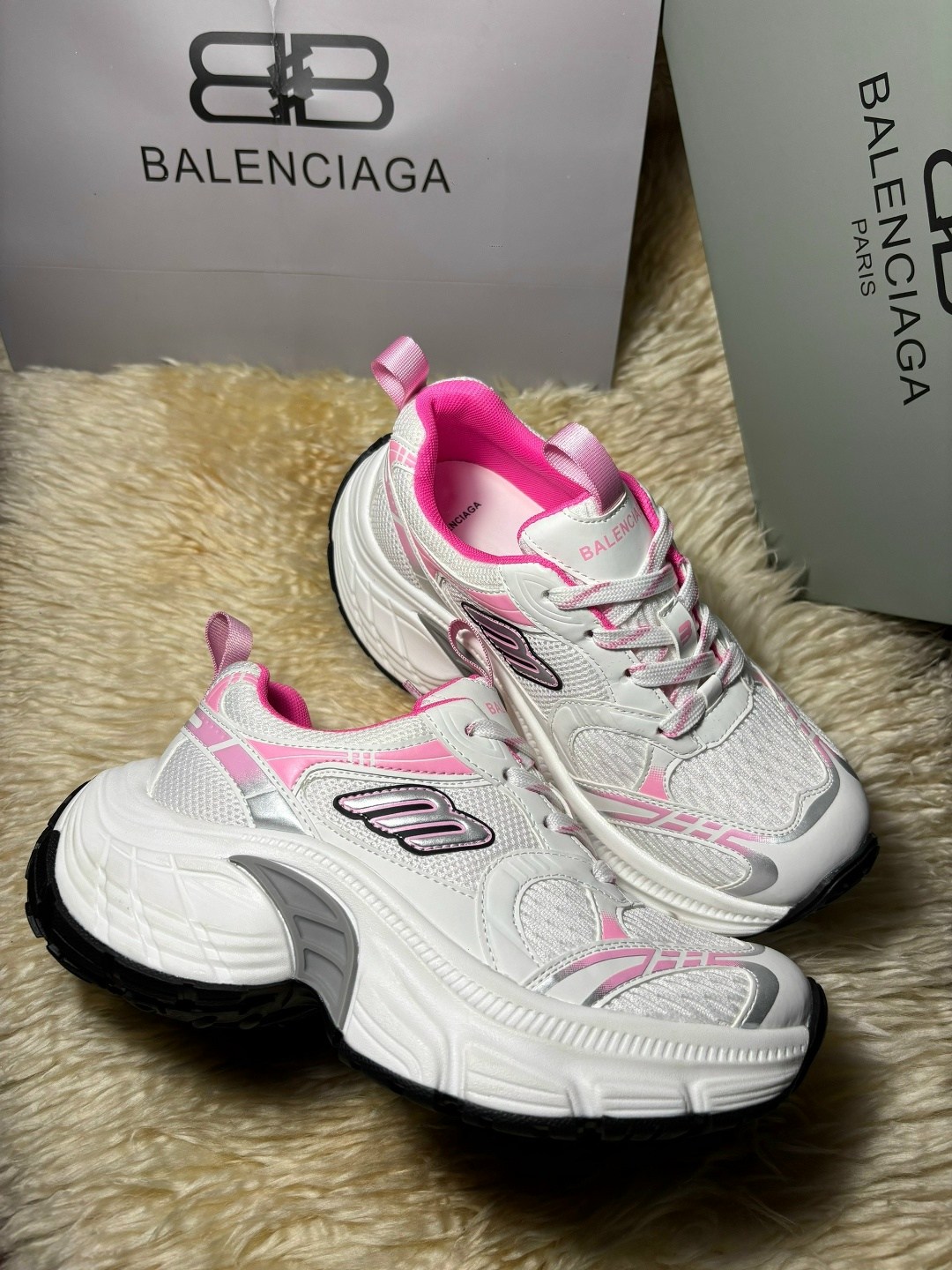 кроссовки женские balenciaga,кроссовки balenciaga,повседневная спортивная  balenciaga,кроссовки balenciaga 10 xl,баленсиага кроссовки женские