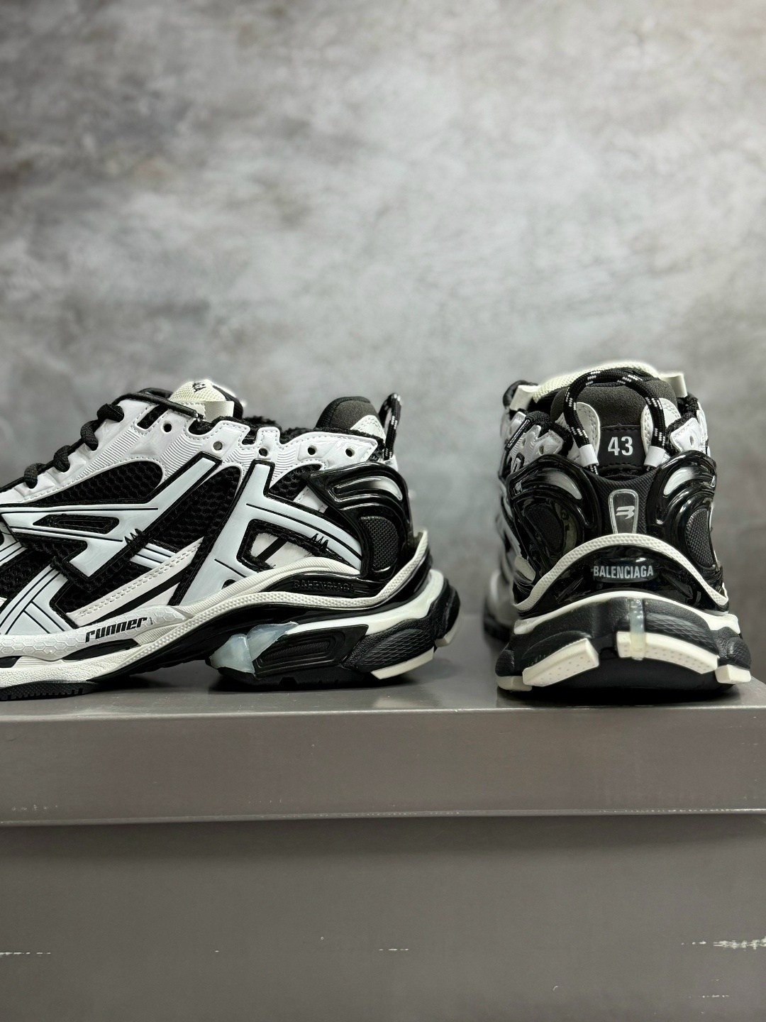 мужские кроссовки balenciaga runner черный белый,баленсиага раннер кроссовки,balenciaga runner sneaker black white,кроссовки balenciaga runner sneaker black white,кроссовки balenciaga runner