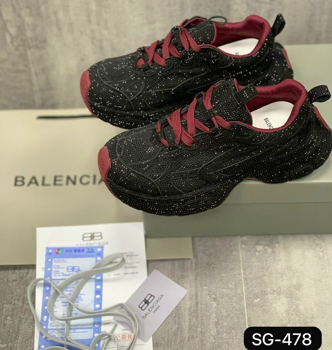 кроссовки balenciaga,кроссовки женские balenciaga,кроссовки balenciaga блестящие со стразами, balenciaga,кроссовки баленcиaгa