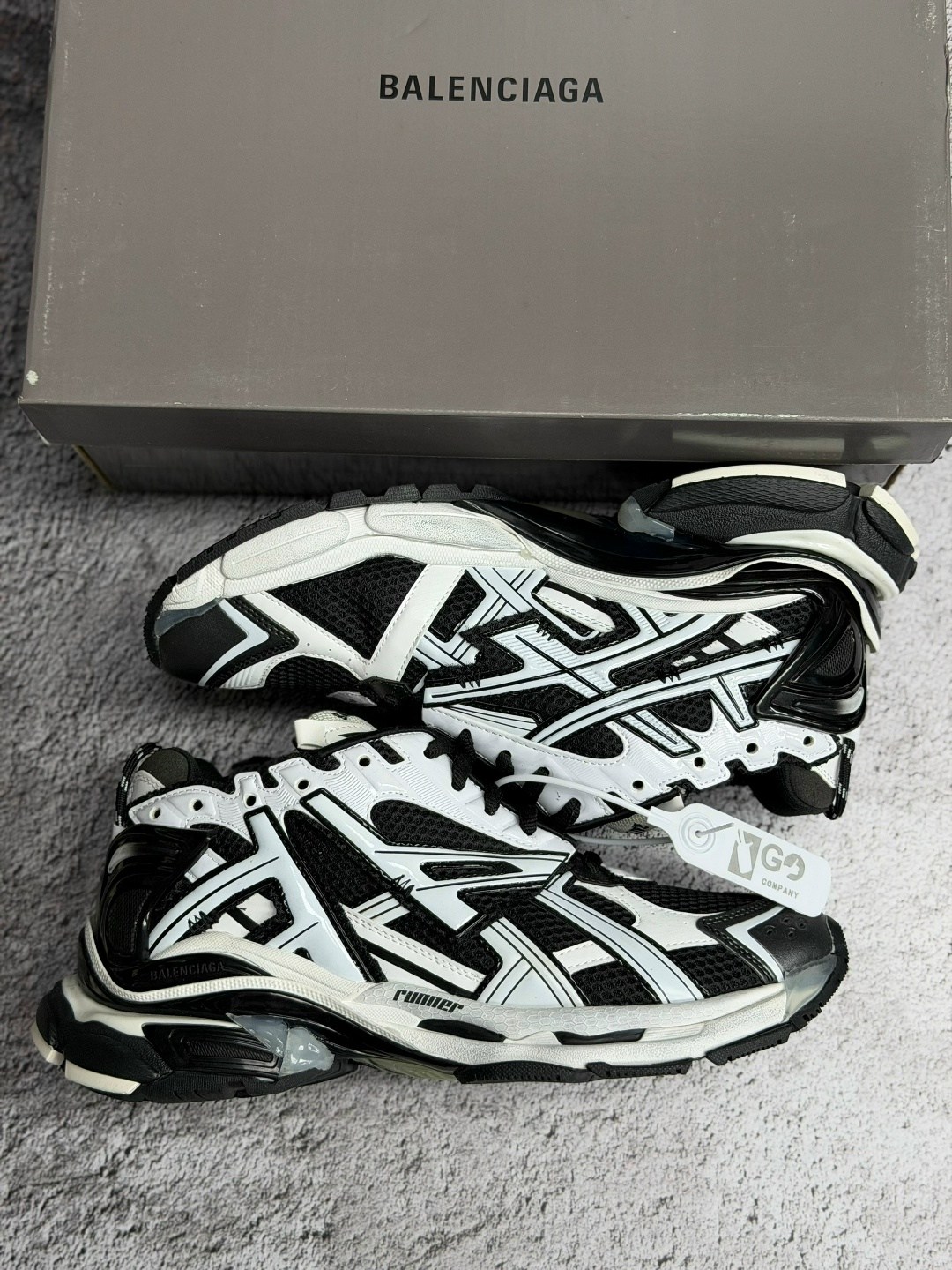 мужские кроссовки balenciaga runner черный белый,баленсиага раннер кроссовки,balenciaga runner sneaker black white,кроссовки balenciaga runner sneaker black white,кроссовки balenciaga runner