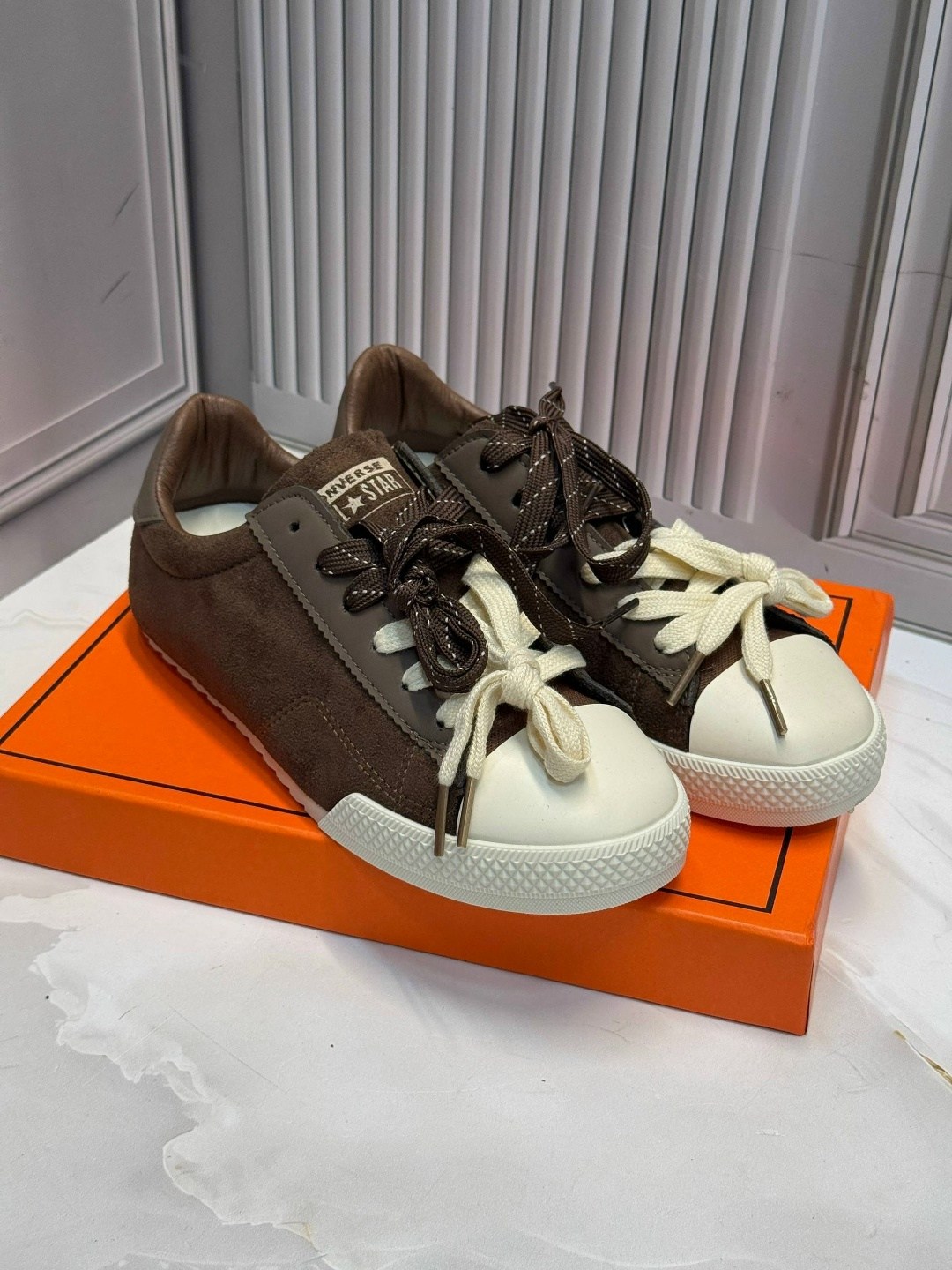 ,кроссовки hermes,кеды hermes,кроссовки женскиe,женские кеды
