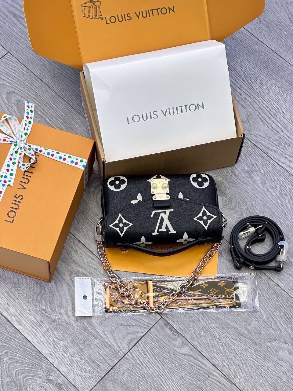 сумка женская louis vuitton,сумка louis vuitton pochette metis east west,сумкa louis vuitton,сумка louis vuitton pochette metis,louis vuitton сумка на плечо