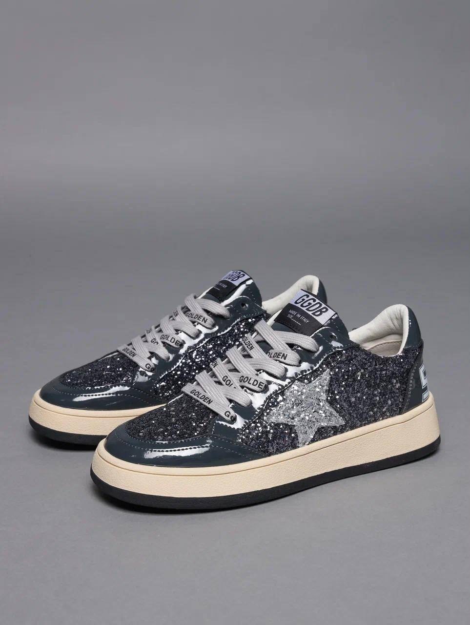 кроссовки golden goose с пайетками на платформе,,голден гус кеды черные,кроссовки golden goose,кроссовки golden goose из натуральной кожи с камнями