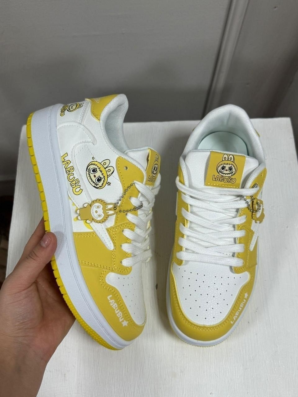 кроссовки,nike air jordan 1 mid se, женская,nike air jordan 1 mid,air jordan 1 mid se