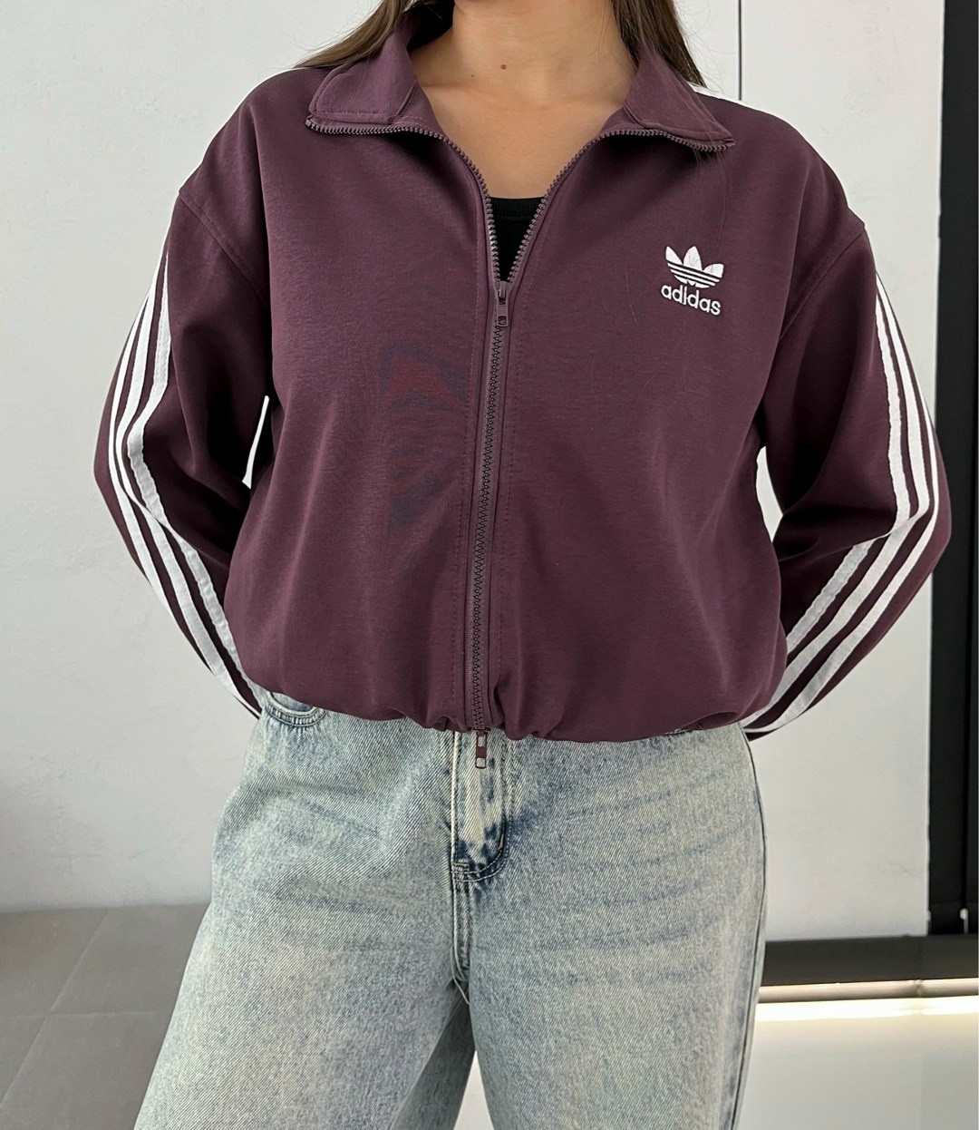 олимпийка адидас серая,женская кофта,толстовка женская,толстовка adidas женская,укороченная олимпийка адидас