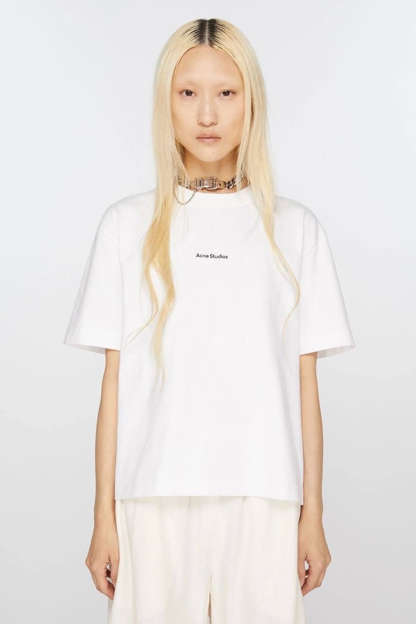 acne studios футболка,свободная футболка,футболка мужская,белая футболка с логотипом,мужская летняя футболка