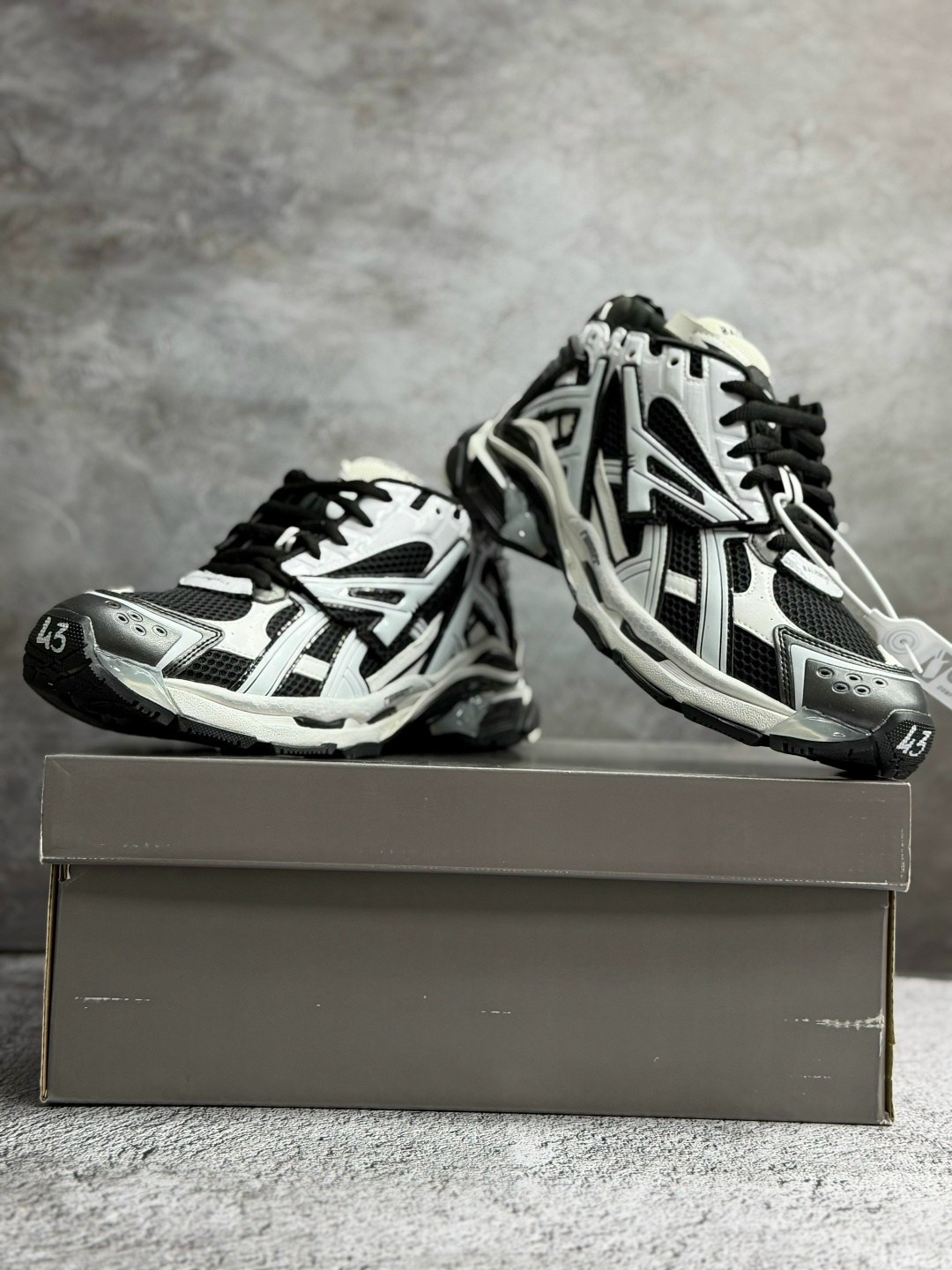 мужские кроссовки balenciaga runner черный белый,баленсиага раннер кроссовки,balenciaga runner sneaker black white,кроссовки balenciaga runner sneaker black white,кроссовки balenciaga runner