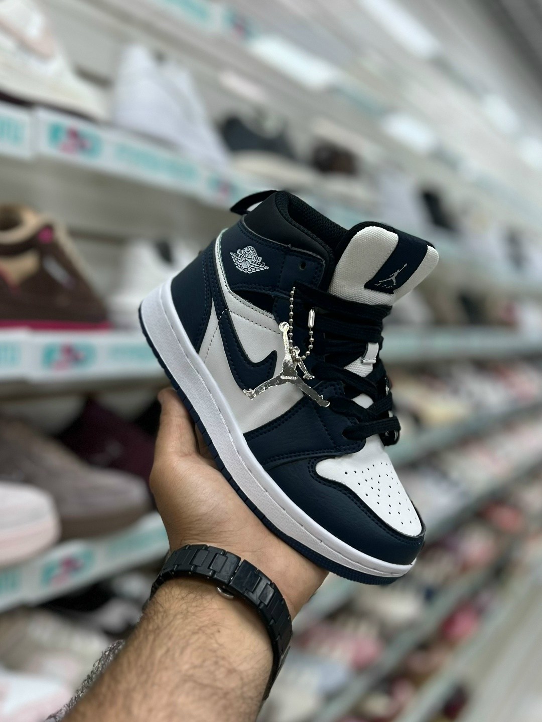 кроссовки nike air jordan 1,детские кроссовки nike air jordan,кроссовки nike air jordan 1 mid,кроссовки,кроссовки женские nike air jordan 1