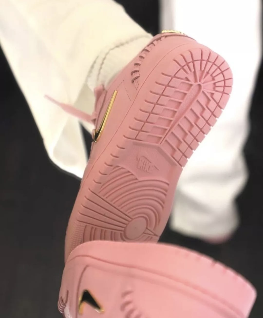 кроссовки женские nike air jordan 1,кроссовки женские nike,кроссовки,кроссовки женские розовые,кроссовки nike air jordan 1 low