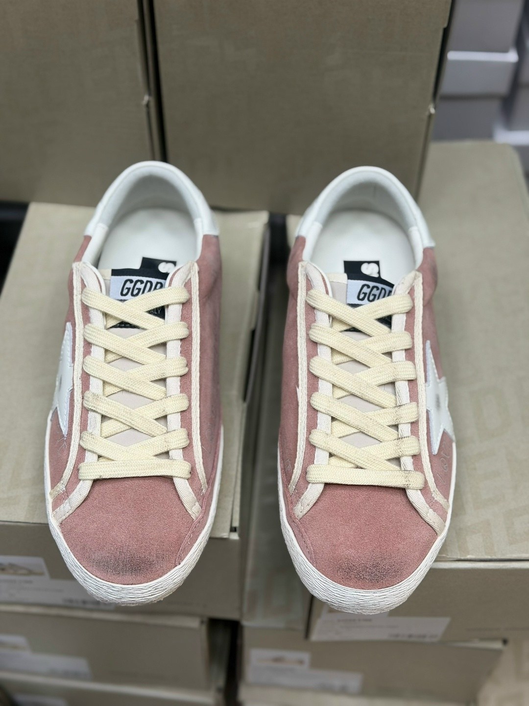 ,кроссовки golden goose,golden goose superstar,golden goose super star,замшевые кроссовки