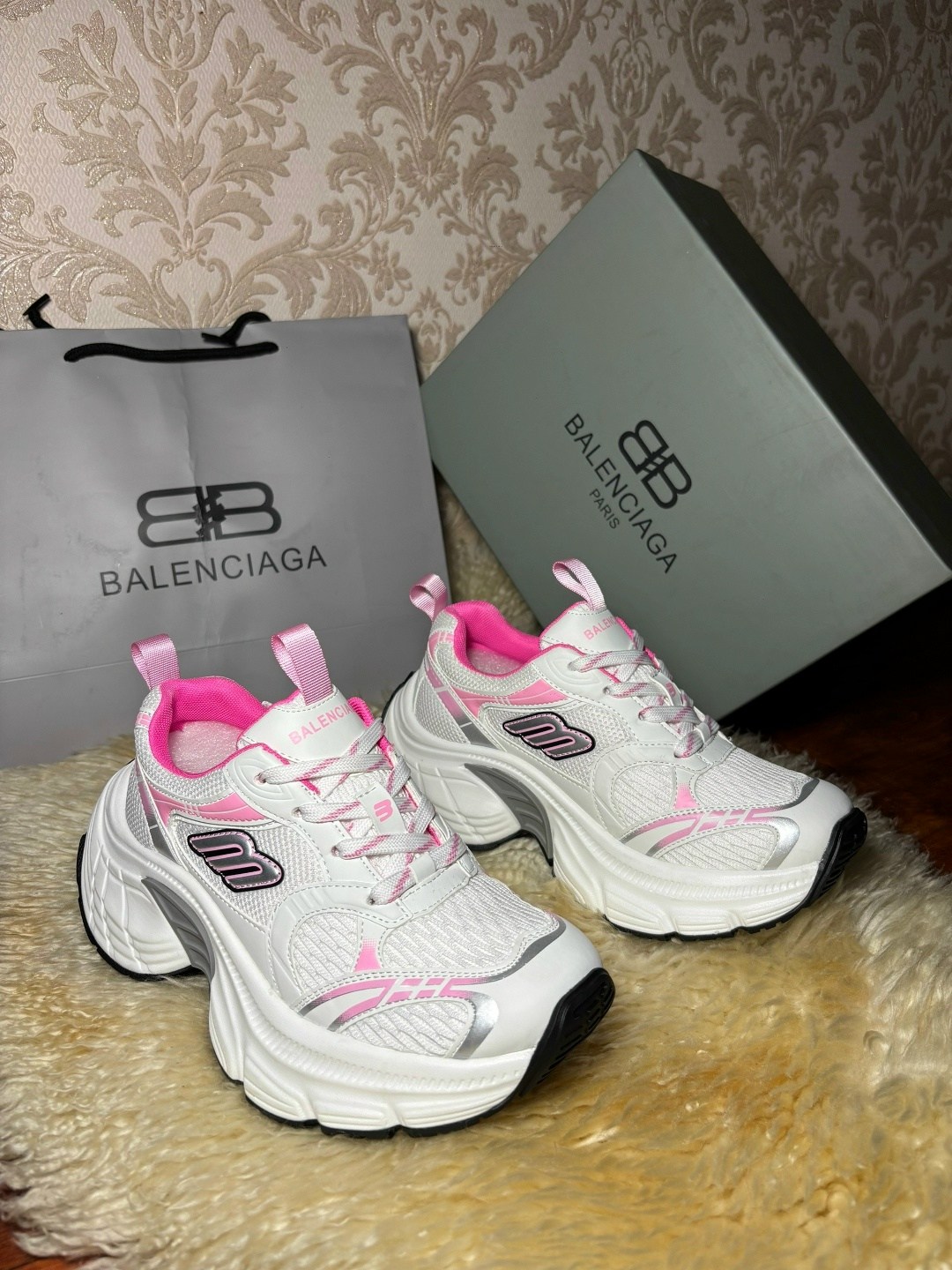 кроссовки женские balenciaga,кроссовки balenciaga,повседневная спортивная  balenciaga,кроссовки balenciaga 10 xl,баленсиага кроссовки женские