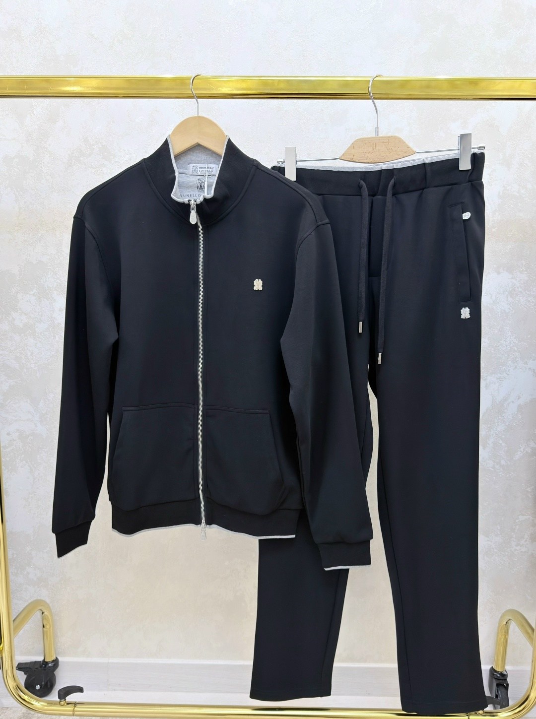 спортивный костюм brunello cucinelli,костюм brunello cucinelli,спортивный костюм мужской,спортивный костюм,спортивный костюм loro piana