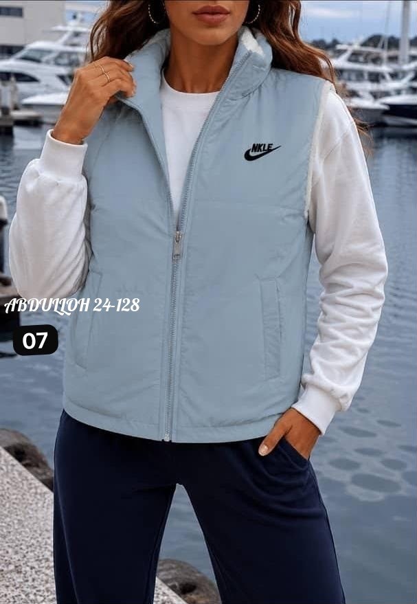 жилетка женская,женский жилет nike,жилетки,жилеты женские,жилетка двухсторонняя