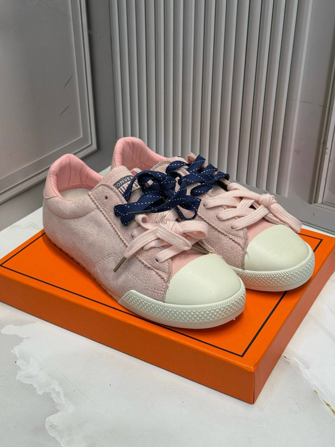 ,кроссовки hermes,кеды hermes,кроссовки женскиe,женские кеды