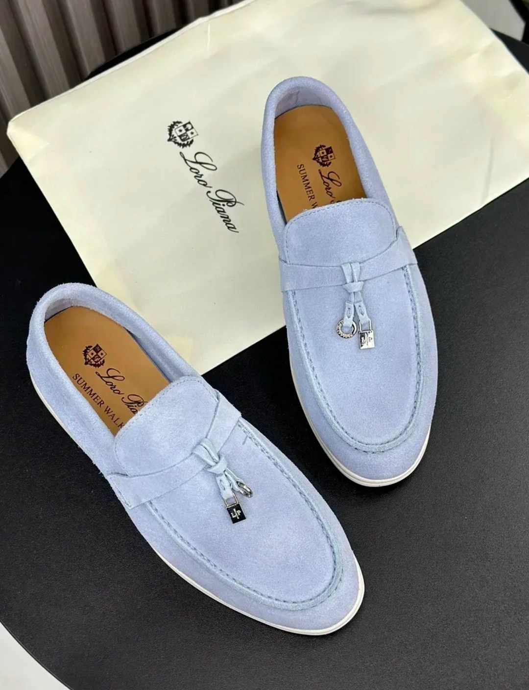 лоферы из натуральной замши loro piana,loro piana лоферы,замшевые мокасины лоро пиано,замшевые лоферы loro piana,