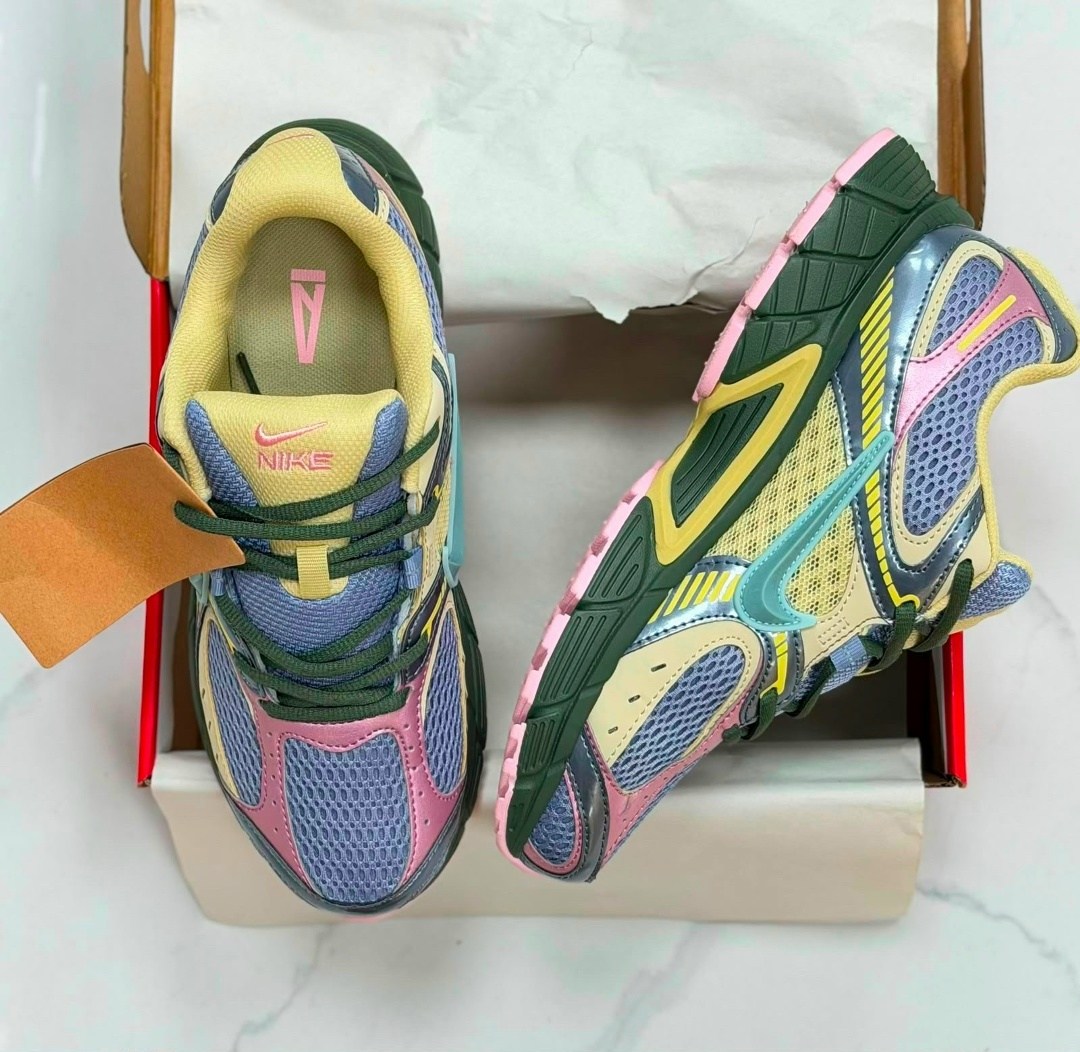 кроссовки,спортивный ,nike zoom vomero 5,кроссовки nike zoom vomero 5,кроссовки nike