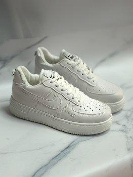 Кроссовки