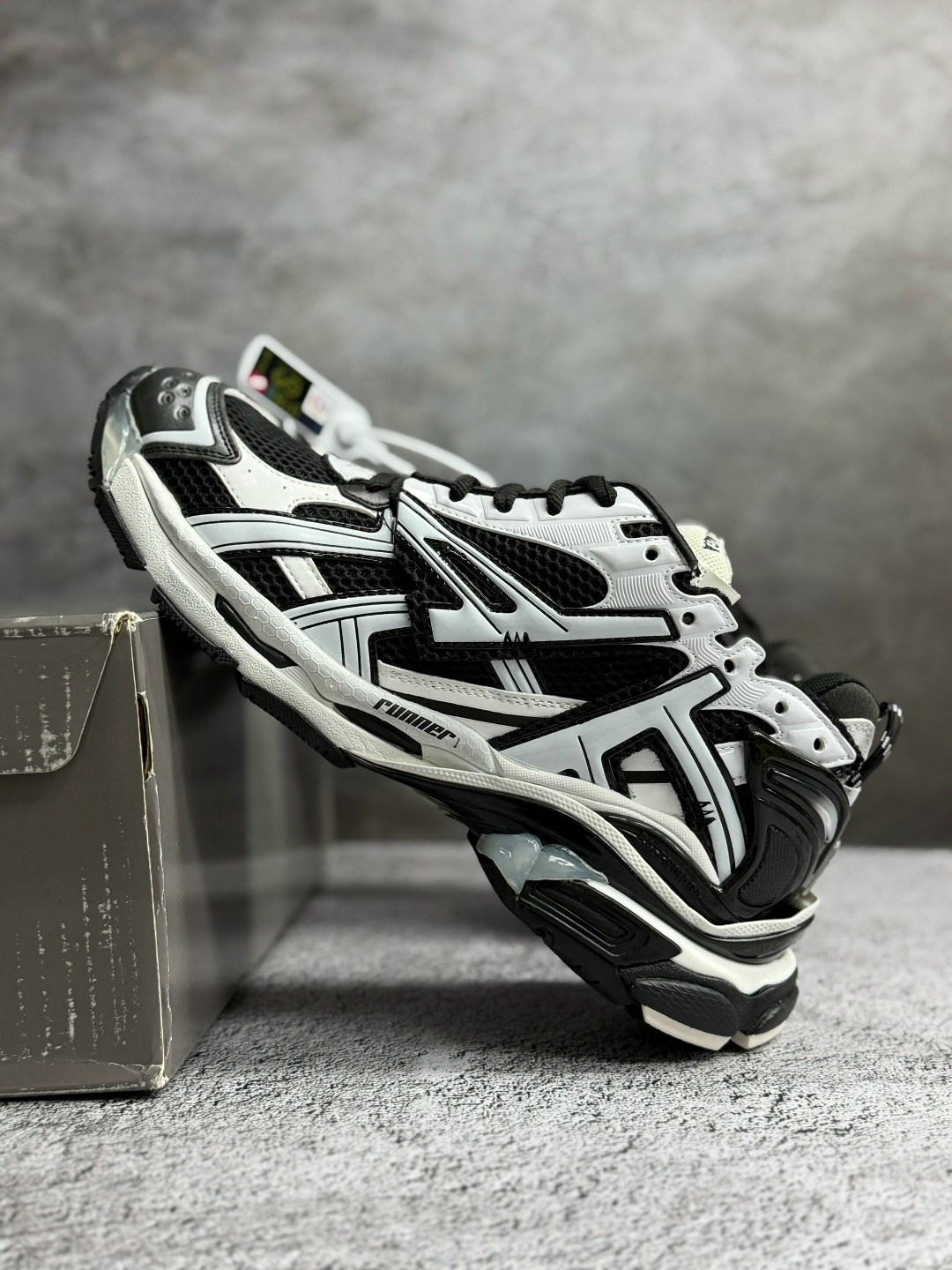 мужские кроссовки balenciaga runner черный белый,баленсиага раннер кроссовки,balenciaga runner sneaker black white,кроссовки balenciaga runner sneaker black white,кроссовки balenciaga runner