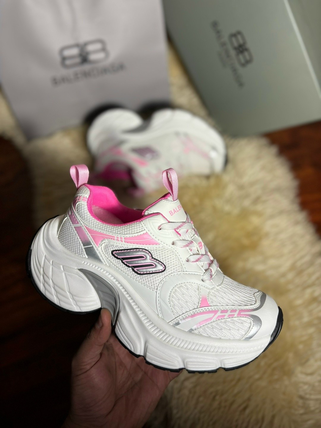 кроссовки женские balenciaga,кроссовки balenciaga,повседневная спортивная  balenciaga,кроссовки balenciaga 10 xl,баленсиага кроссовки женские