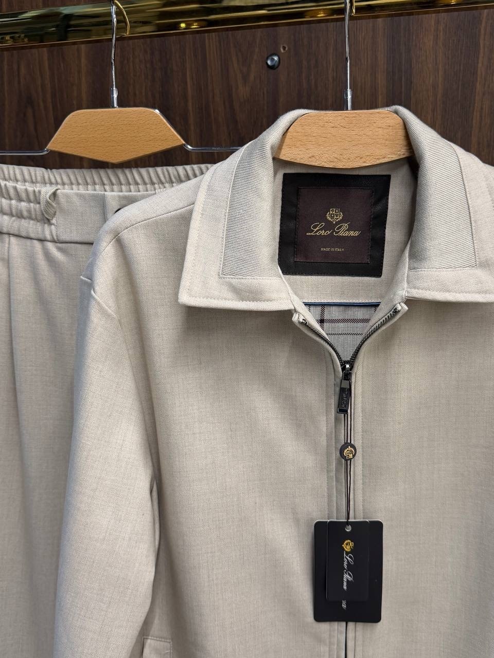 спортивный костюм brunello cucinelli,костюм brunello cucinelli,спортивный костюм loro piana,костюм бежевый спортивный,спортивные костюм